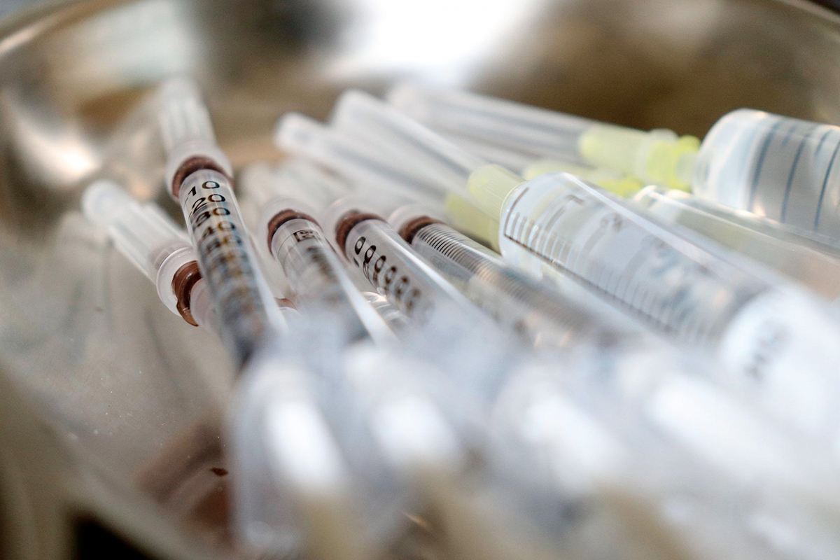 Vaccin : Malgré les annonces, la bataille est loin d’être gagnée