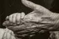 Au moment où l’on débat de la retraite, des chercheurs expliquent le « coup de vieux » brutal dès 65 ans