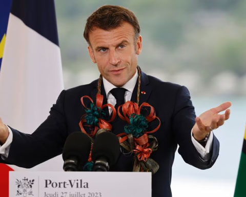 Emmanuel Macron en chantre de la lutte contre le changement climatique… mais dans le Pacifique