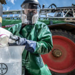 Pesticides : comment ils empoisonnent l’agriculture française